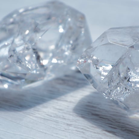 ［ポイント］［一点もの］虹入りアイリスクォーツ　〜光を集める透明結晶〜【迷いの中に希望を見つける】約3〜4cm