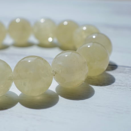 ［ブレスレット］シトリンアイリス4A　〜淡い金色の光〜【豊かさを受け取る石】14.5mm 内径約18cm