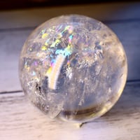 ［丸玉］［一点もの］虹強め アイリスクォーツ 〜内側から虹を生む〜【視野を広げて流れを変える】約49mm