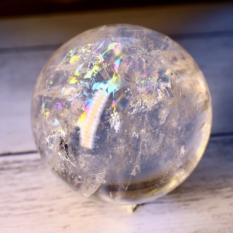 ［丸玉］［一点もの］虹強め アイリスクォーツ 〜内側から虹を生む〜【視野を広げて流れを変える】約49mm