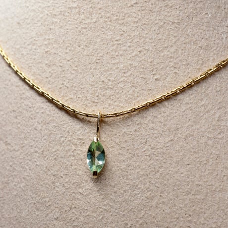 ［ネックレス］［レア］K18 ミントグリーンガーネット　0.25ct　チェーンプレゼント