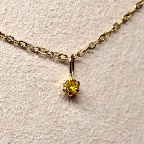 ［ペンダント］K18 CVDイエローダイヤモンド【小さな黄金色の光】0.08ct 約3mm　小豆チェーンプレゼント
