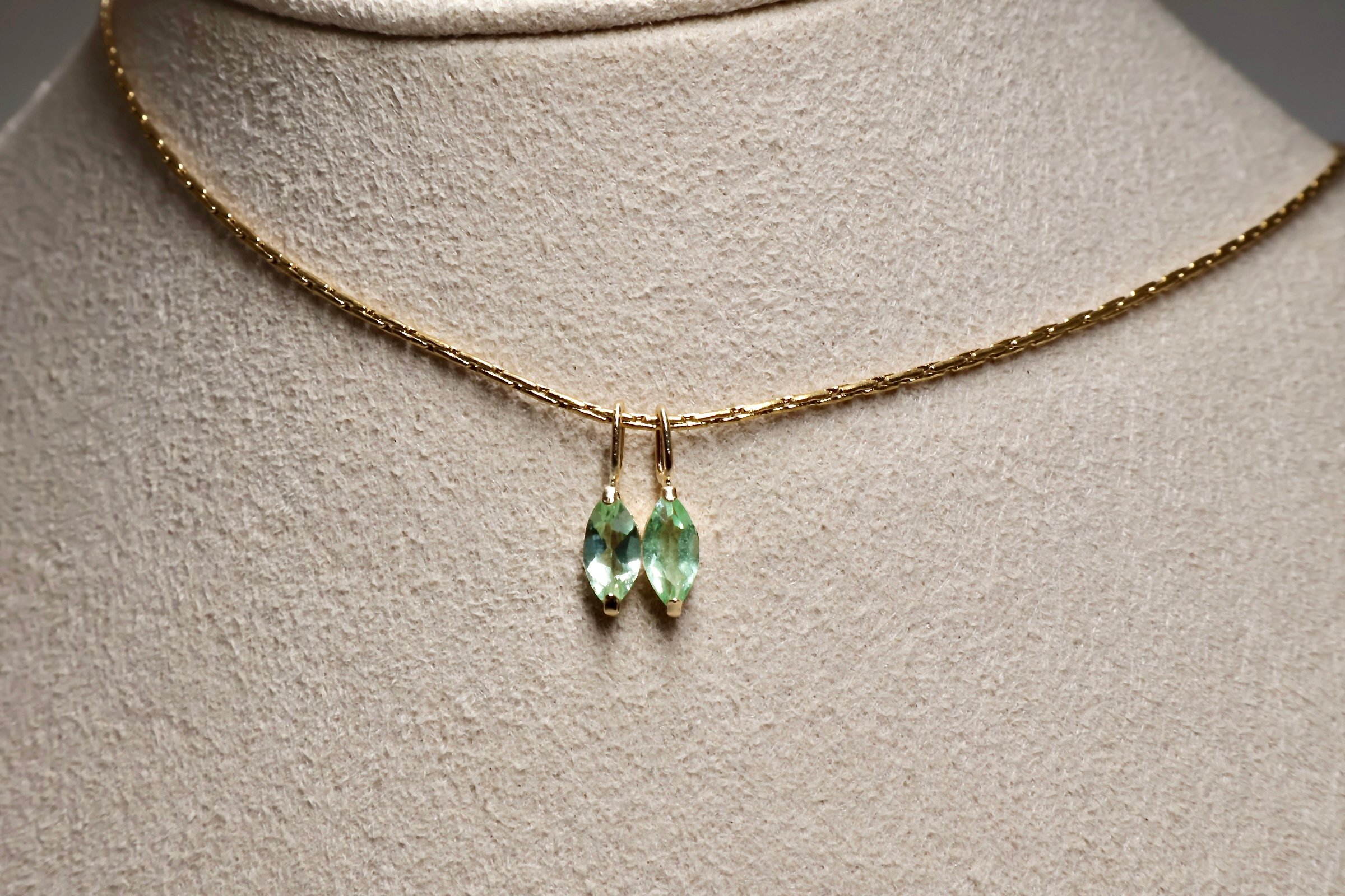 ネックレス］［レア］K18 ミントグリーンガーネット 0.25ct チェーン