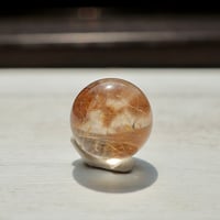 ［丸玉］［一点もの］細いルチル入りオーロラクォーツ　〜黄金の糸が織りなす景色〜【未来を切り拓く】約15mm
