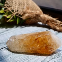 ［ポイント］［一点もの］シトリン ダブルポイント 〜蜂蜜色の光が満ちる〜【豊かさを動かし育てる】約87mm