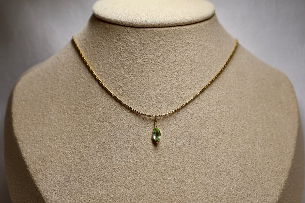 ネックレス］［レア］K18 ミントグリーンガーネット 0.25ct チェーン