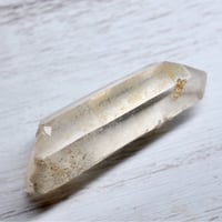 ［原石］［一点もの］［超レア］ヒマラヤ水晶 マニカラン産　淡い金色のゴールデンヒーラータイプ　49mm