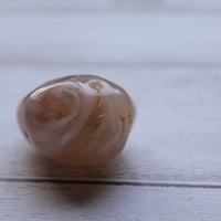 ［タンブル］［一点もの］［レア］水入りメノウ 〜渦模様の中に閉じ込めた水〜 22.7〜25.1g