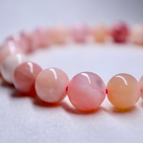 ［ブレスレット］［一点もの］［ハイクォリティ］ピンクオパール　桜色からアプリコットまで　8.3mm