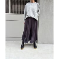 プリーツパンツ