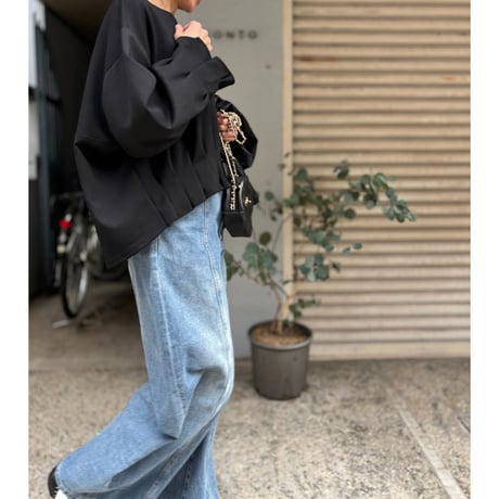 裾プリーツロンT