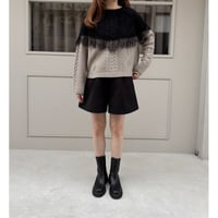 フェザー×レース×ケーブルニット