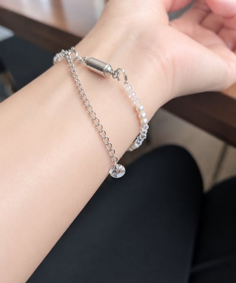 イニシャルブレスレット