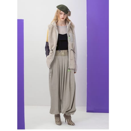7/20 Instalive AULA AILA 2026aw　FUR VEST　1264-05007