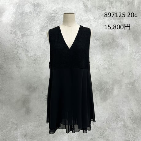 10/6　Instalive　ayane　2027 Early Spring　花柄レース切り替えフレアチュニック　897125