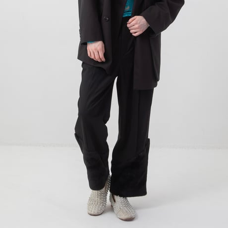 7/20 Instalive AULA AILA 2026aw　FUR COMBINATION STRAIGHT PANTS　1264-06015