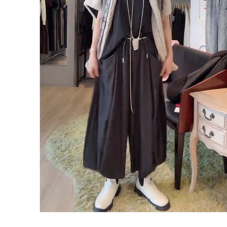 7/21 Instalive　akane 2026AW　フォルムクロップドパンツ　26218-9481B