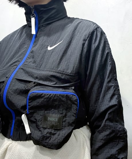 NIKE Detachable 3D Pockets Nylon Jacket BKBL