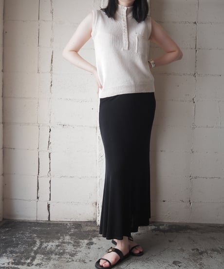 Mock Neck Buttoned Knit Vest IV