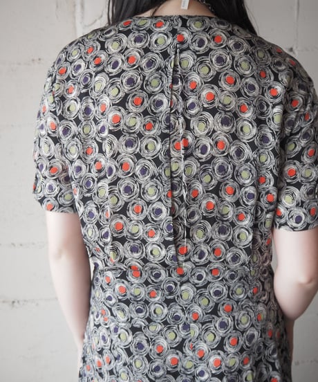 Circle Pattern Collarless Short Sleeve Dress BK OR YGN