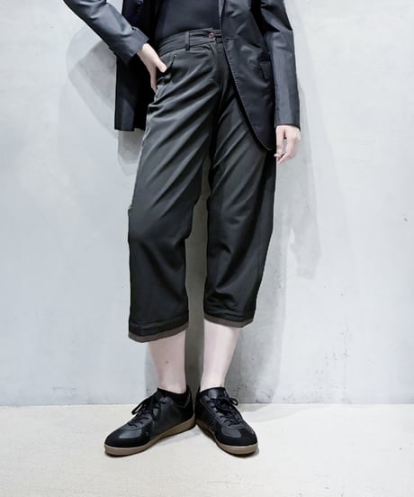 MARITHE FRANCOIS GIRBAUD Ankle Zip Cropped Pants BK