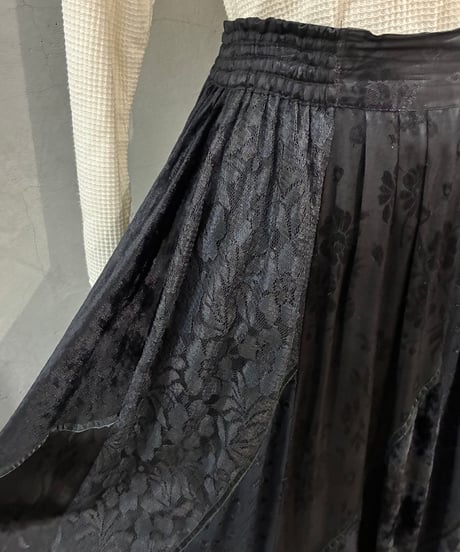 Velour × Lace Patchwork Skirt BK