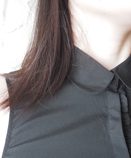 Peter Pan Collar Sleeveless Shirt BK