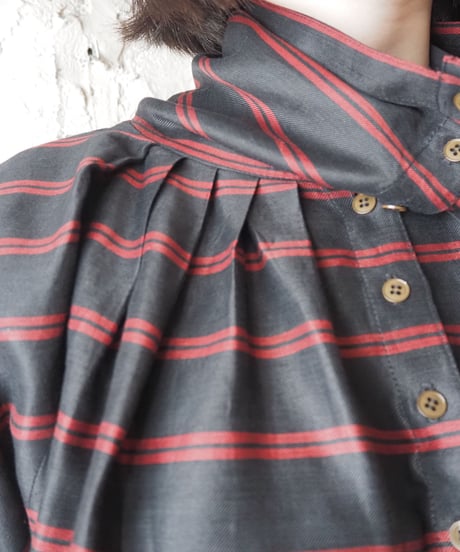 Striped Funnel Neck Blouse BKRE