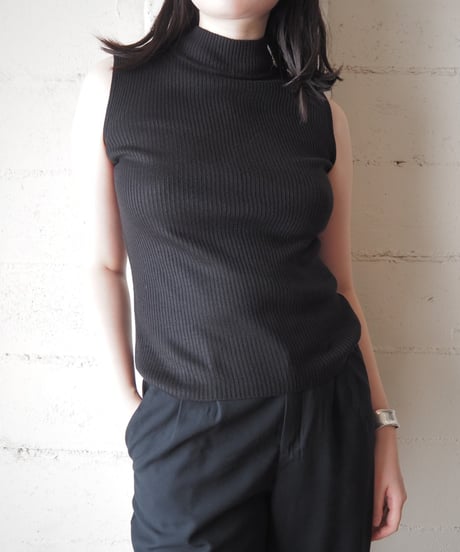 Mock Neck Sleeveless Rib Knit BK