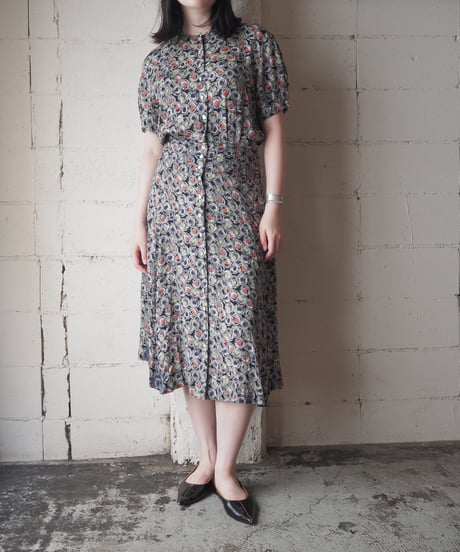 Circle Pattern Collarless Short Sleeve Dress BK OR YGN
