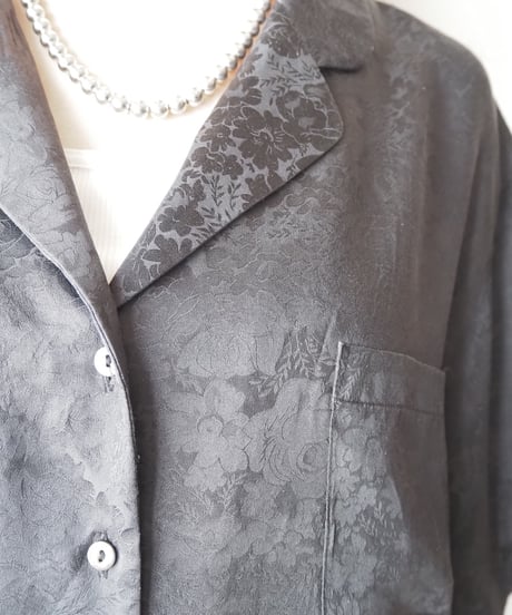 Shadow Pattern Open Collar Satin Shirt BK