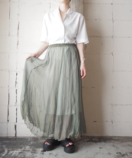 Open Collar Embroidery Shirt WH
