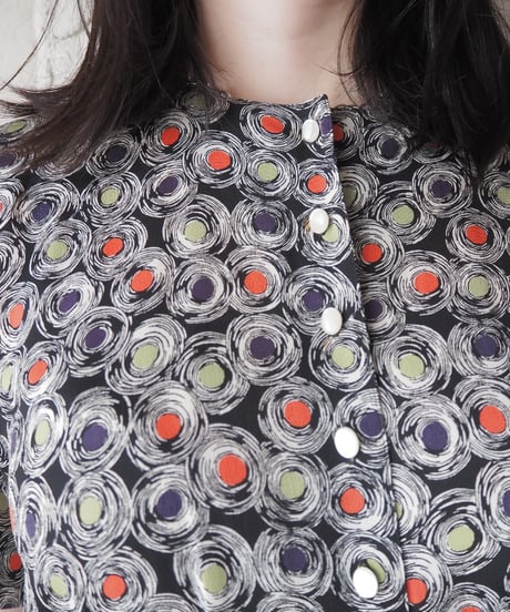 Circle Pattern Collarless Short Sleeve Dress BK OR YGN