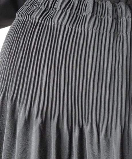 Pleated Easy Tiered Skirt BK