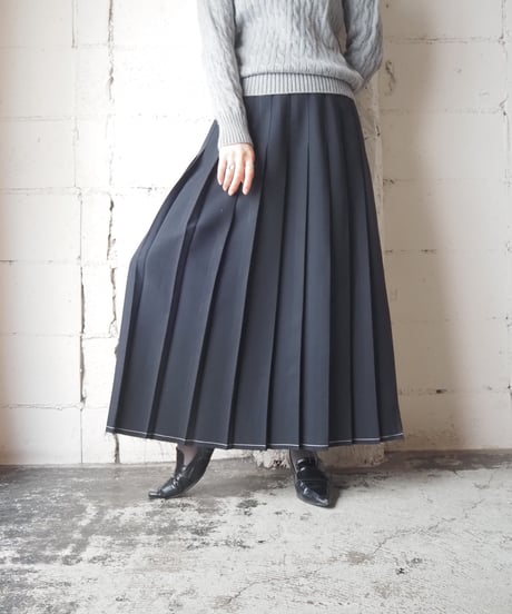 REMAKE White Stitch Pleated Skirt BK