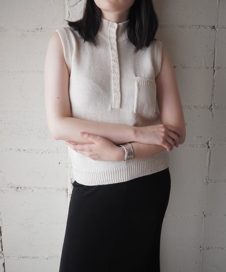 Mock Neck Buttoned Knit Vest IV