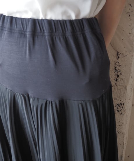 Contrast Panel Pleated Long Skirt BK NV