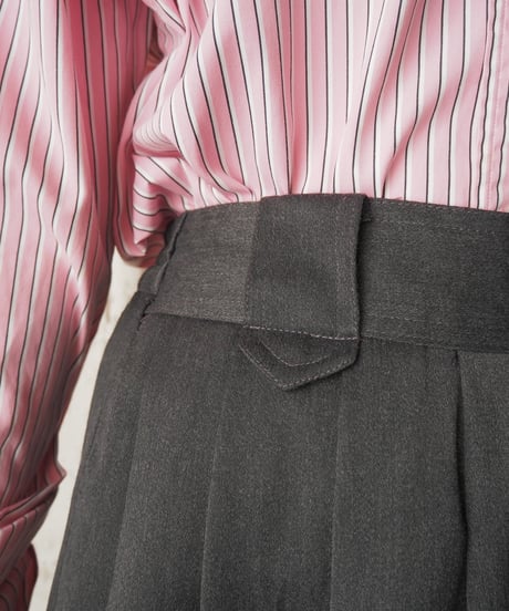 Tuck Wide Bermuda Pants GR