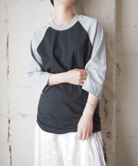Bicolor Raglan Tee GRBK