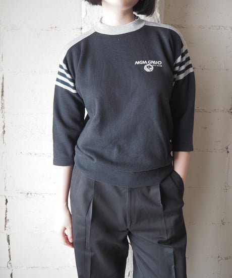 MGM GRAND Stripe Sleeve Sweatshirt BK GR