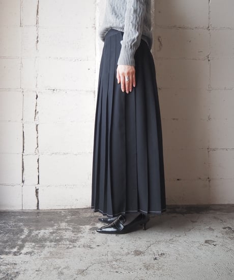 REMAKE White Stitch Pleated Skirt BK