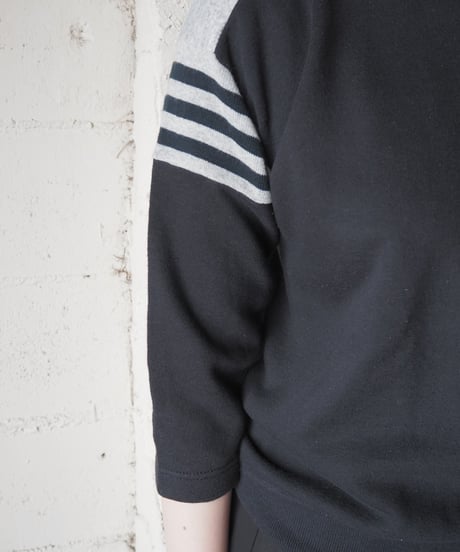 MGM GRAND Stripe Sleeve Sweatshirt BK GR
