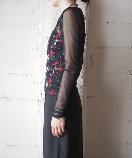 Floral Embroidery Tulle Top BKREYE