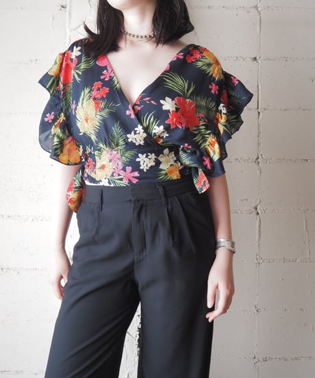 Hawaiian Floral Tie-Side Ruffle Blouse NVREGN