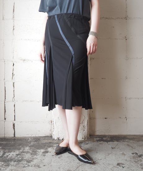 Satin Ribbon Line Gasset Mermaid Skirt BK