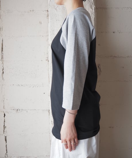 Bicolor Raglan Tee GRBK