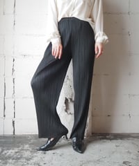 PLEATS PLEASE ISSEY MIYAKE Pleated Pants BK