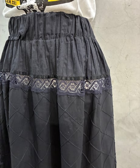 Pin Tuck Lace Hem Tiered Skirt BK