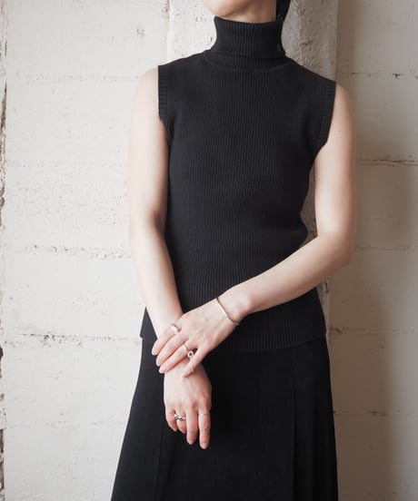LAUREN Turtle Neck Sleeveless Rib Knit BK