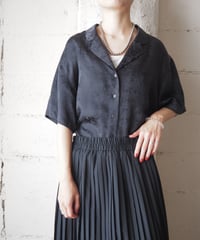 Shadow Pattern Open Collar Satin Shirt BK